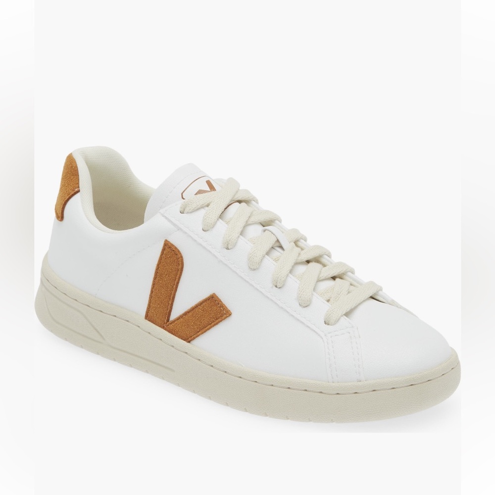 Veja Women's Cream and Brown Sneakers